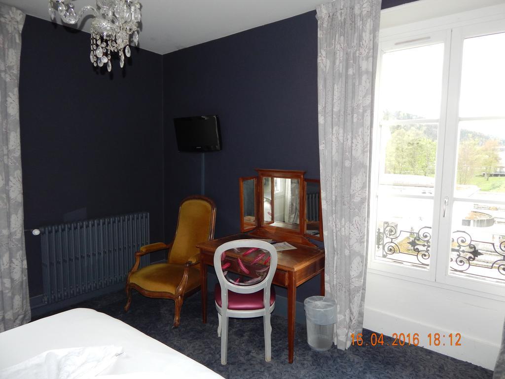 Homtel Le Parc Hotell Allevard Exteriör bild