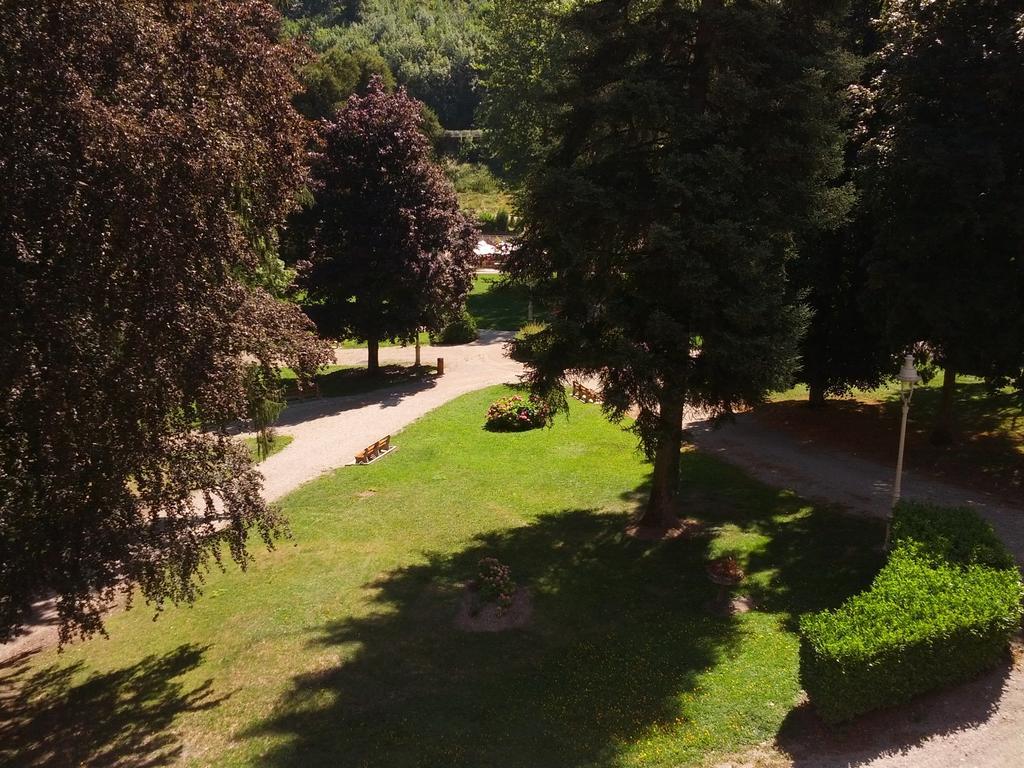 Homtel Le Parc Hotell Allevard Rum bild